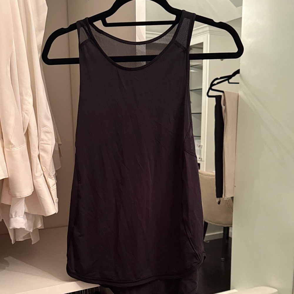 Lululemon sheer cut out tank size 6